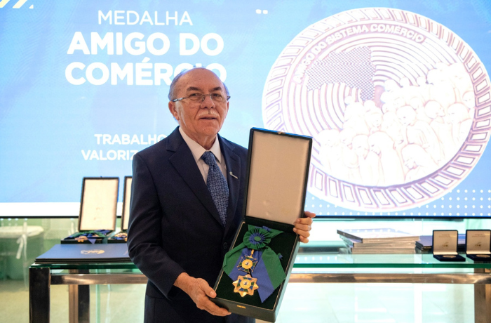 Presidente da Fecomércio-MA Maurício Feijó é agraciado com a Ordem do Mérito Comercial da Amazônia