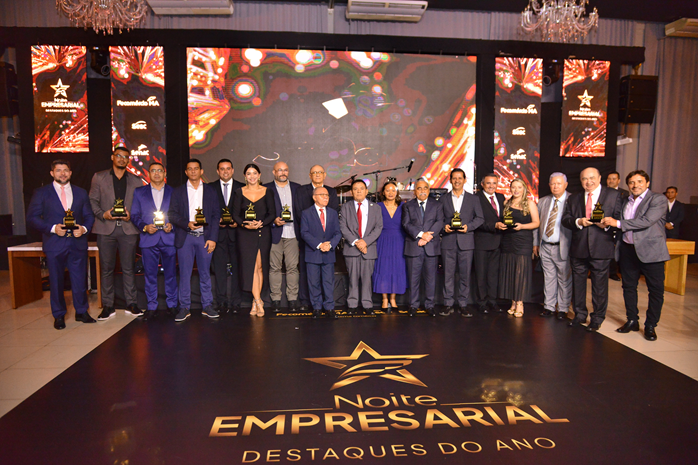 Sistema Fecomércio celebra conquistas e homenageia empresas em evento empresarial